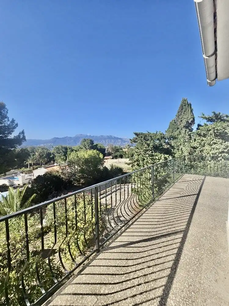 Houses for sale in L'Albir