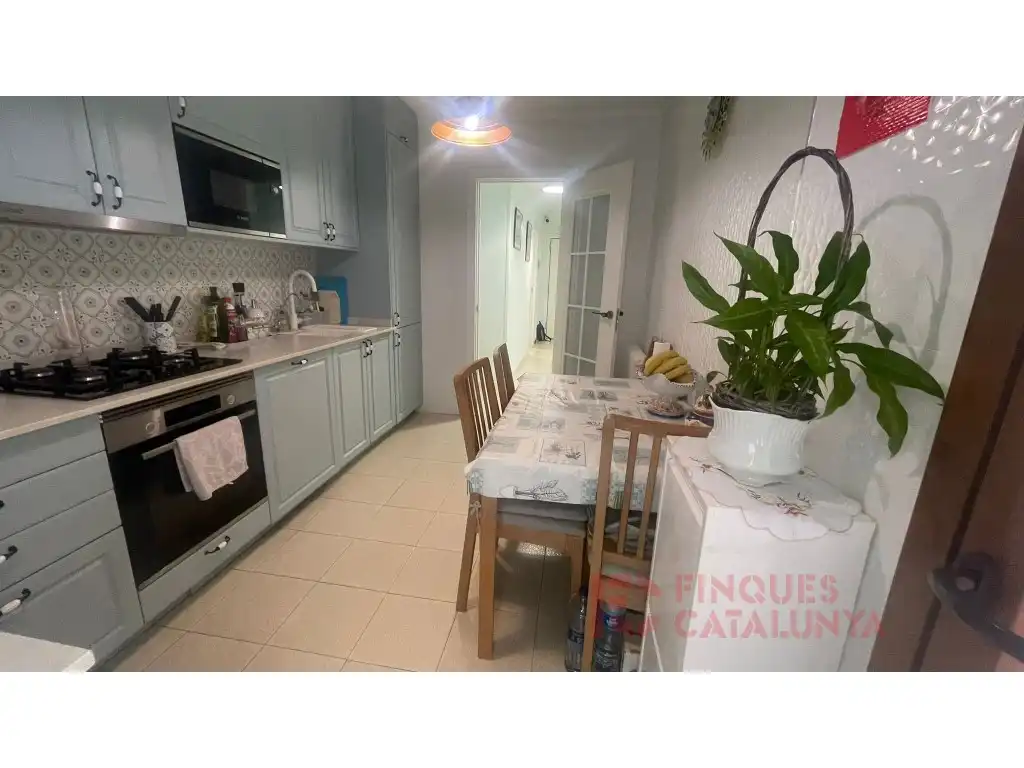 Cocina de Piso en venta en Girona con Aire acondicionado, Calefacción y Balcón