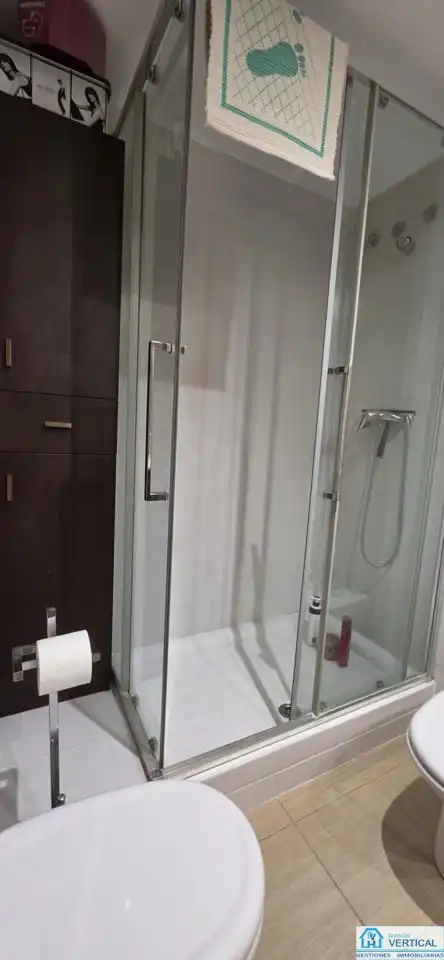 Baño de Planta baja de alquiler en Paterna con Aire acondicionado, Calefacción y Terraza