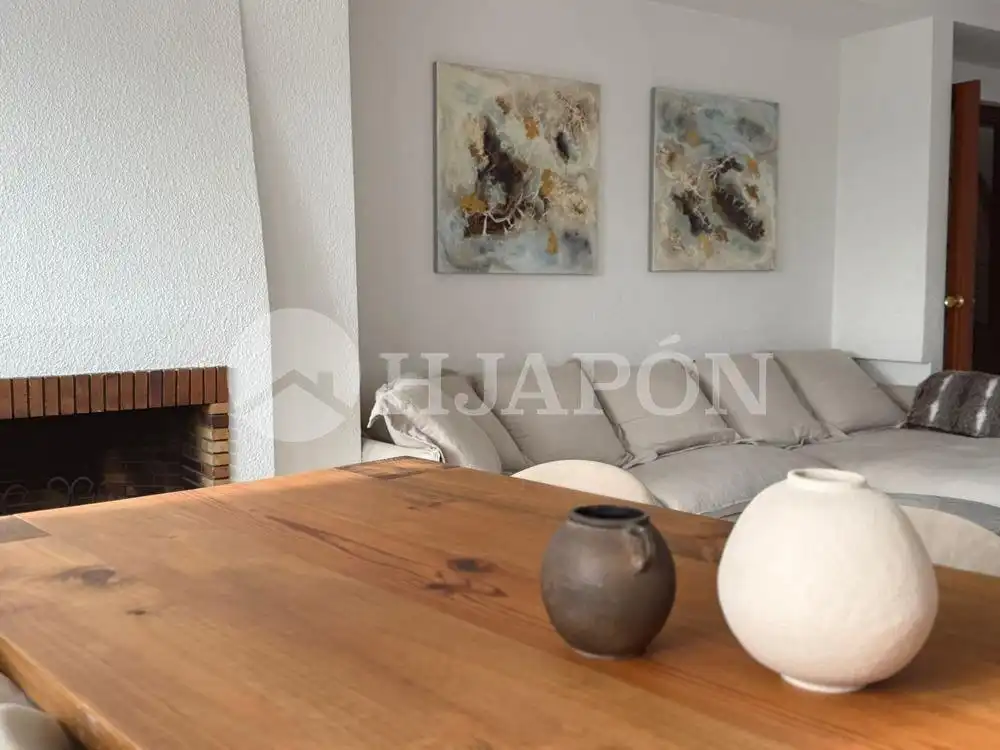Sala de estar de Casa o chalet en venta en Alella con Aire acondicionado, Calefacción y Jardín privado