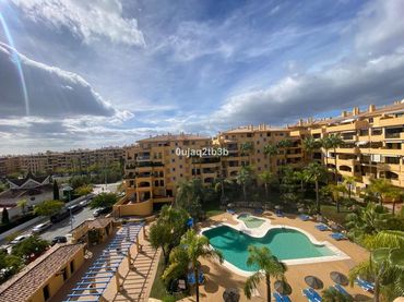 Penthouse mit Balkon zur Miete in San Pedro de Alcántara
