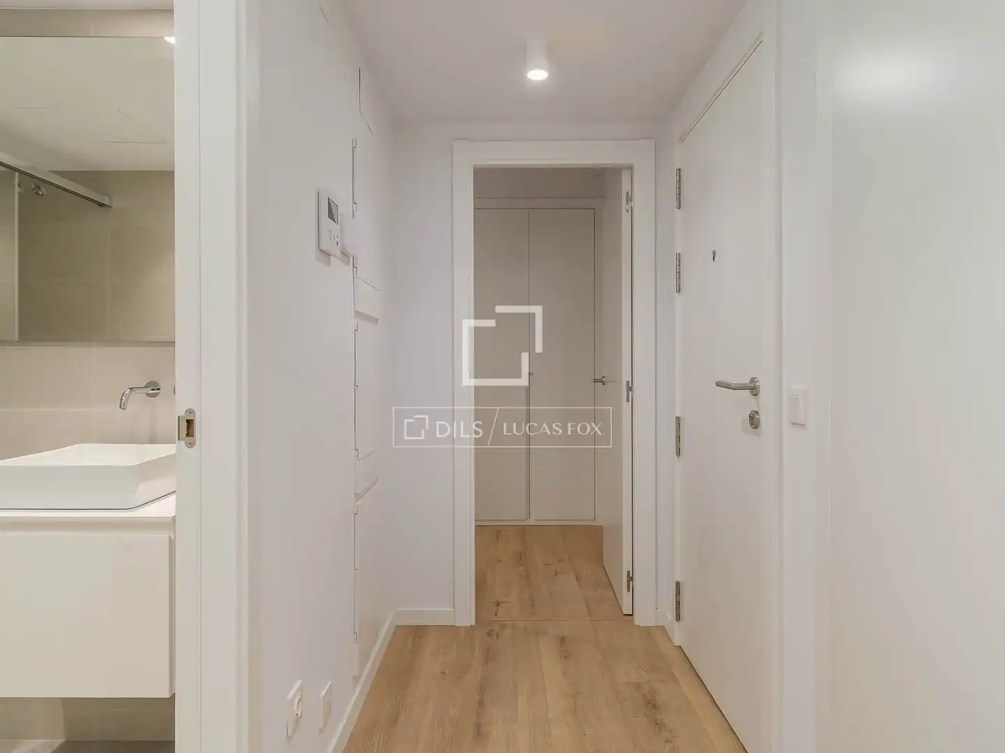 Flat for rent in Barcelona  with Air Conditioner, Parquet flooring and Furnished