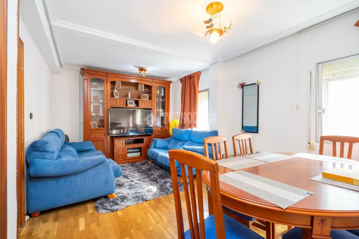 Sala de estar de Piso en venta en Coslada con Calefacción