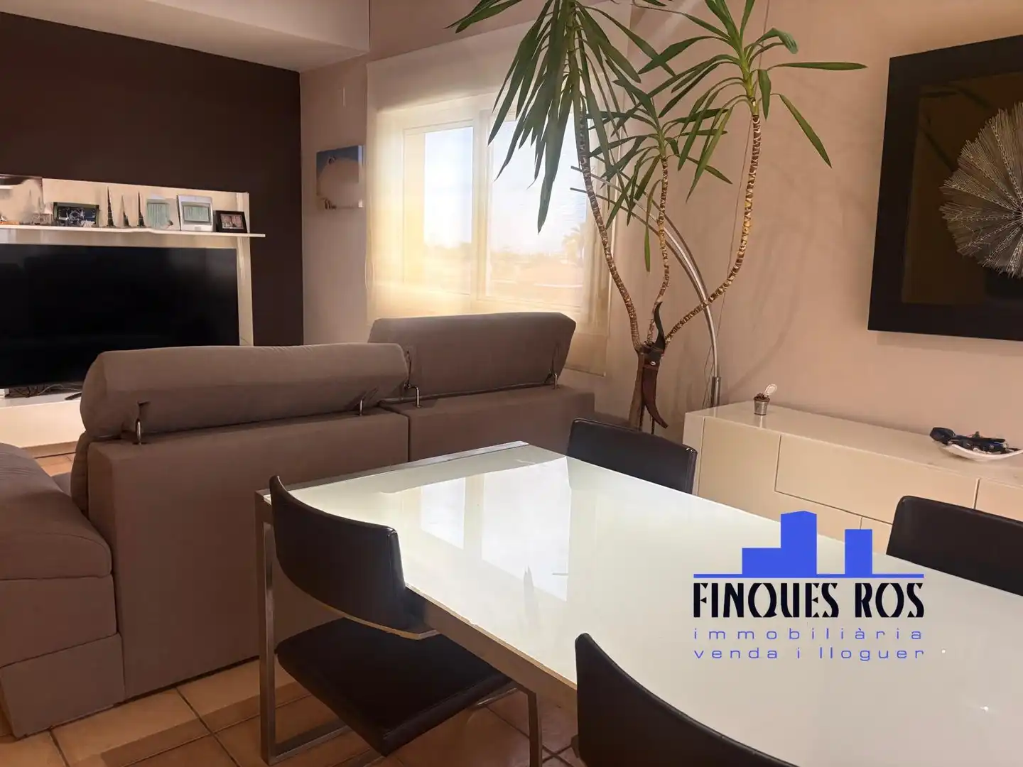 Sala de estar de Ático en venta en Vinaròs con Aire acondicionado, Terraza y Amueblado