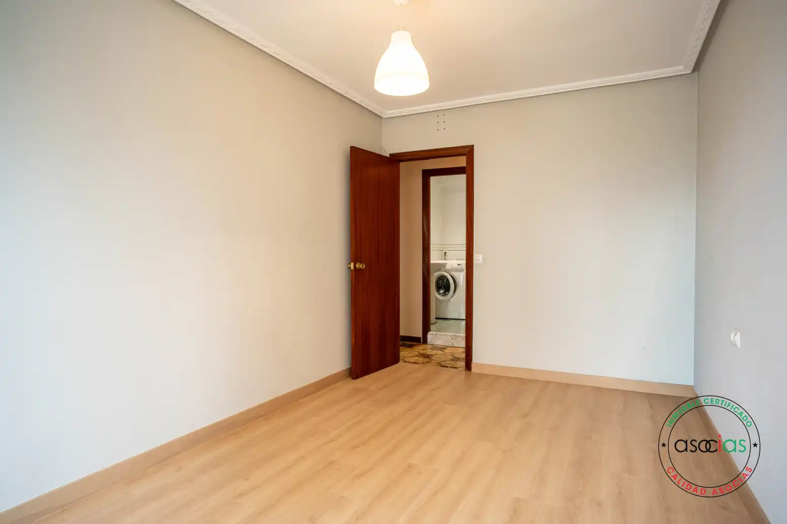 Dormitori de Pis en venda en Gijón  amb Calefacció i Parquet