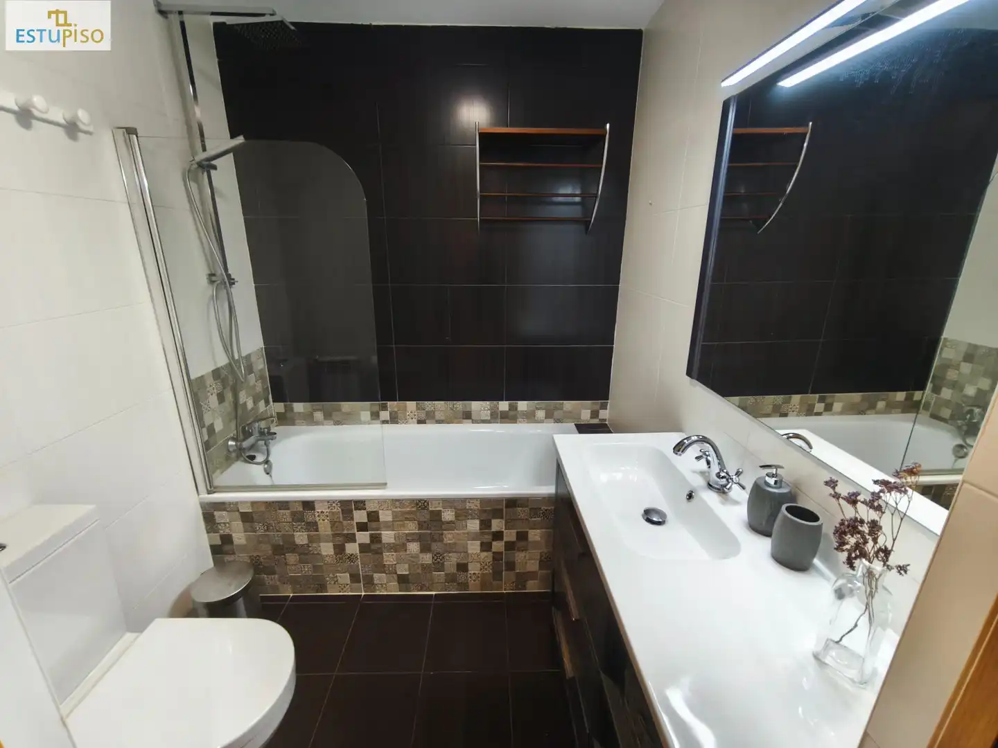 Badezimmer von Wohnung zum Verkauf in Vitoria - Gasteiz mit Heizung, Terrasse und Abstellraum