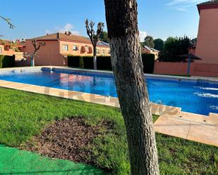 Swimming pool of Single-family semi-detached for sale in Montequinto  with Air Conditioner, Heating and Private garden