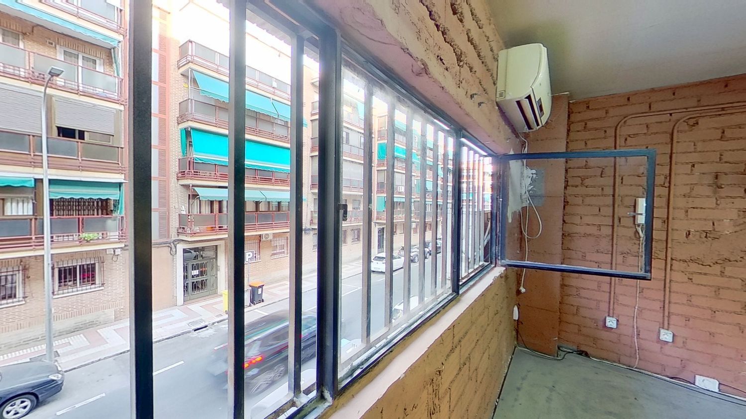 Exterior view of Premises for rent in  Madrid Capital