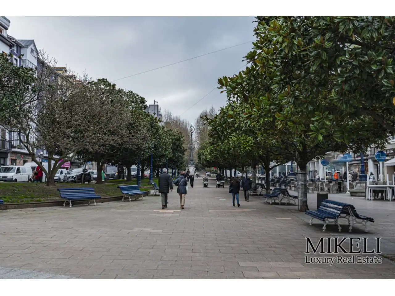 Vista exterior de Edificio en venta en Santander