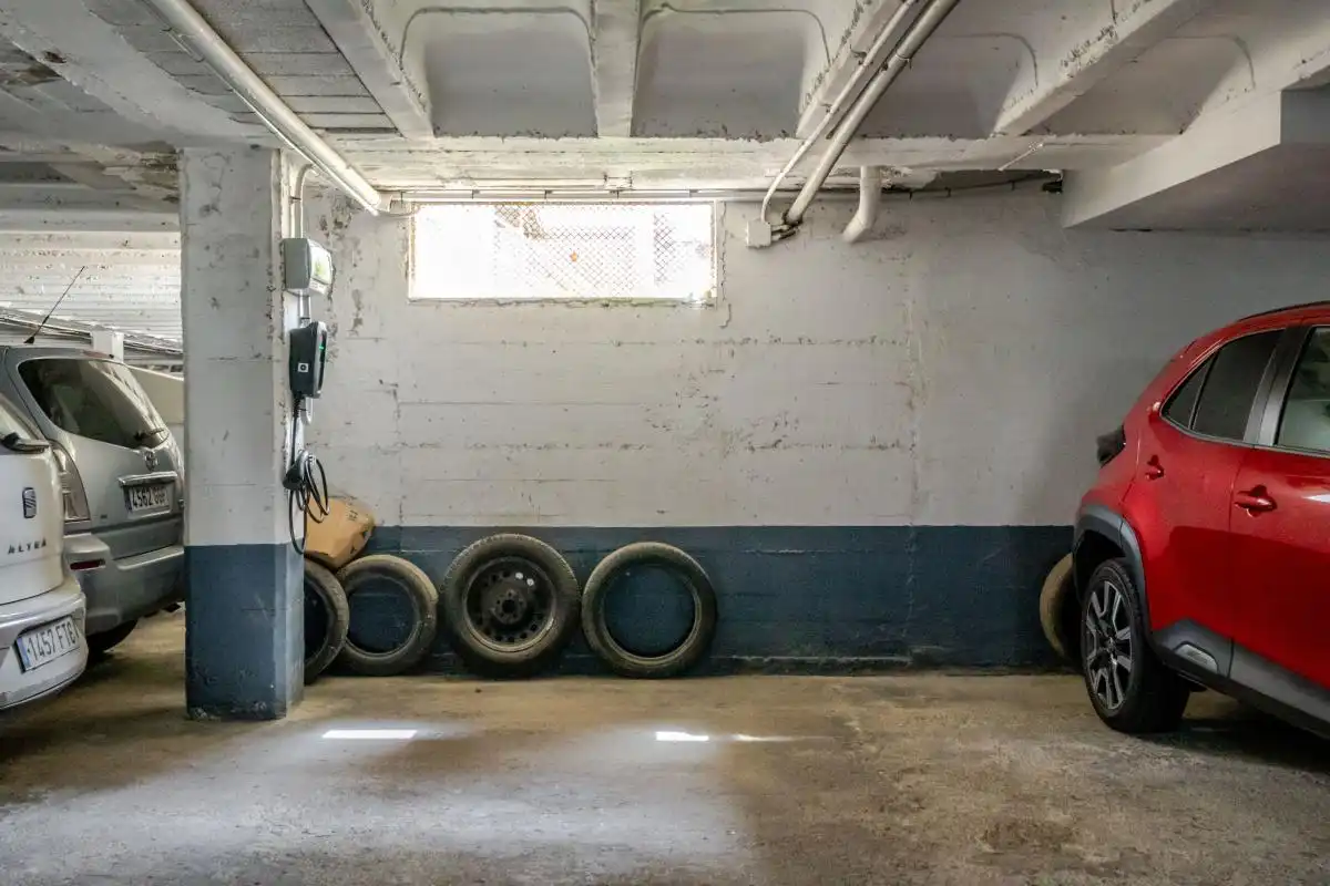 Parking de Piso en venta en Benidorm con Aire acondicionado, Calefacción y Jardín privado