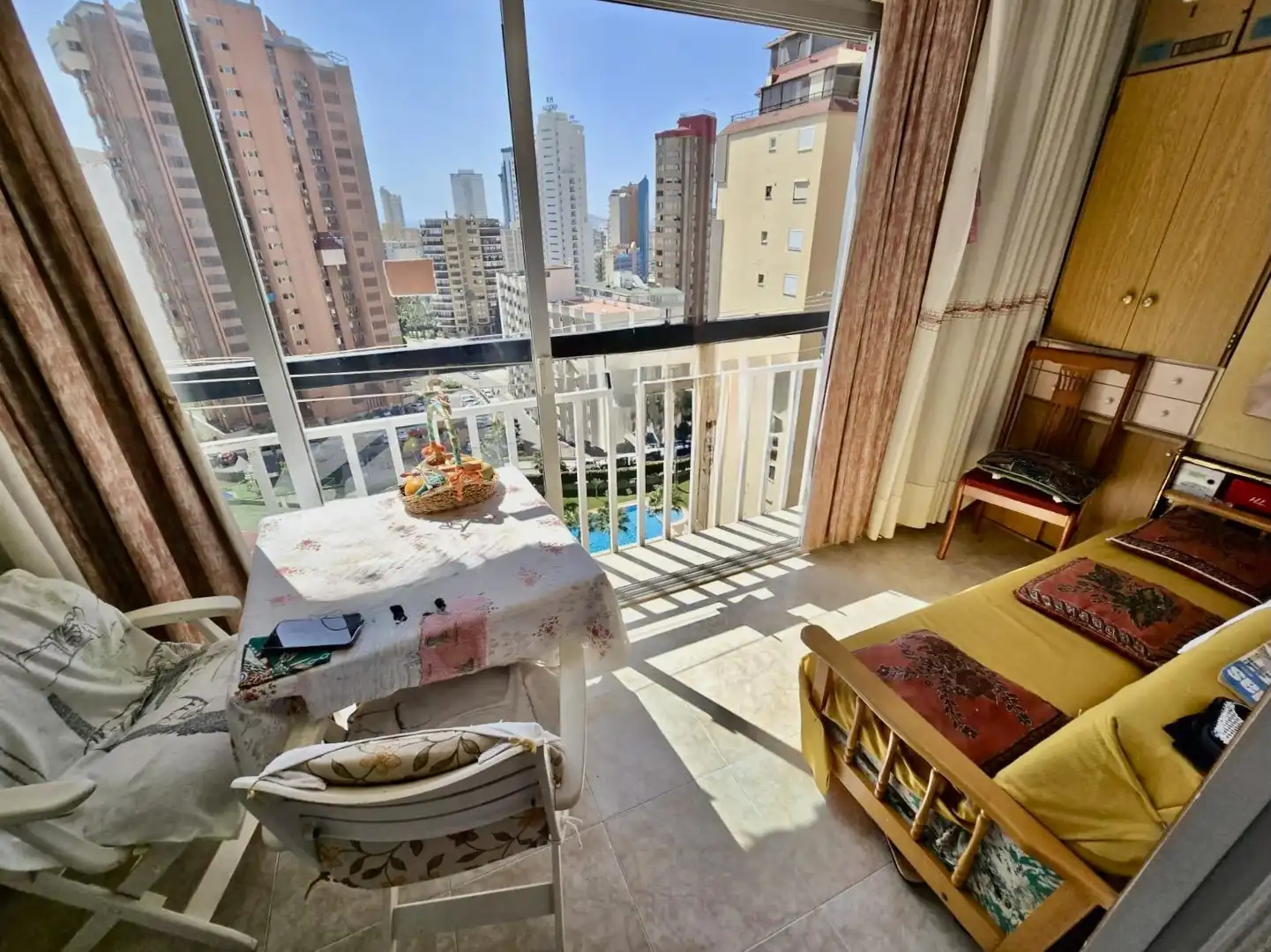 Habitación de Apartamento en venta en Benidorm con Aire acondicionado, Terraza y Piscina comunitaria