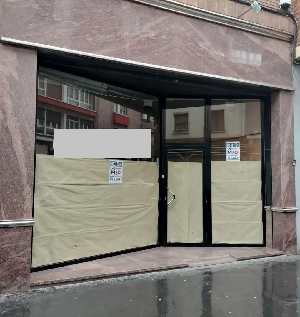 Business premises to rent in Centro