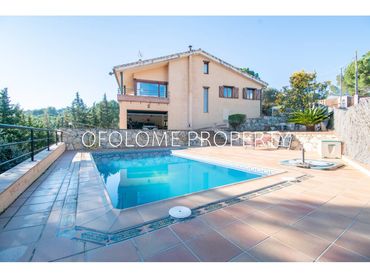 Casa con piscina en venta en Calle Pau Casals i Defillò