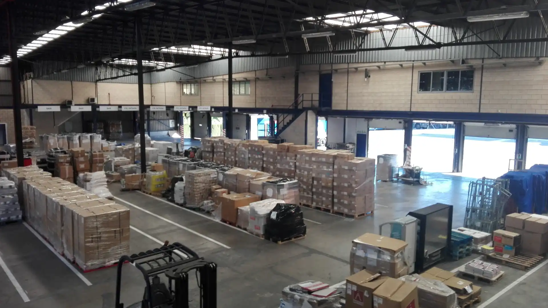 Nave industrial de alquiler en Castellbisbal con Calefacción y Alarma