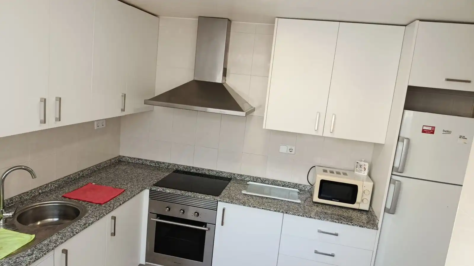 Cuina de Pis de lloguer en Murcia amb Aire condicionat, Calefacció i Moblat