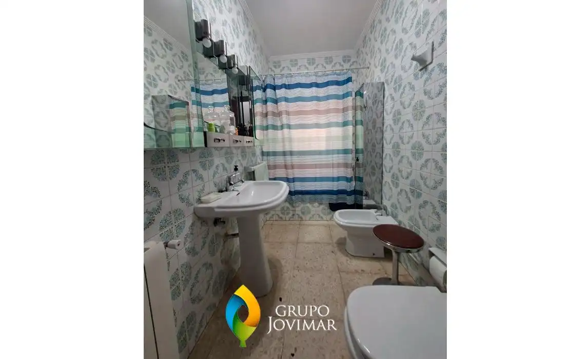 Baño de Casa o chalet en venta en Guadix con Calefacción, Piscina y Amueblado