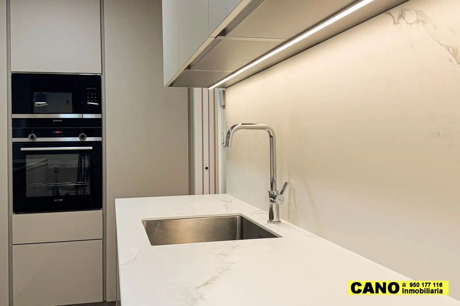 Kitchen of Flat for sale in Almería  with Terrace, Storage room and Swimming Pool