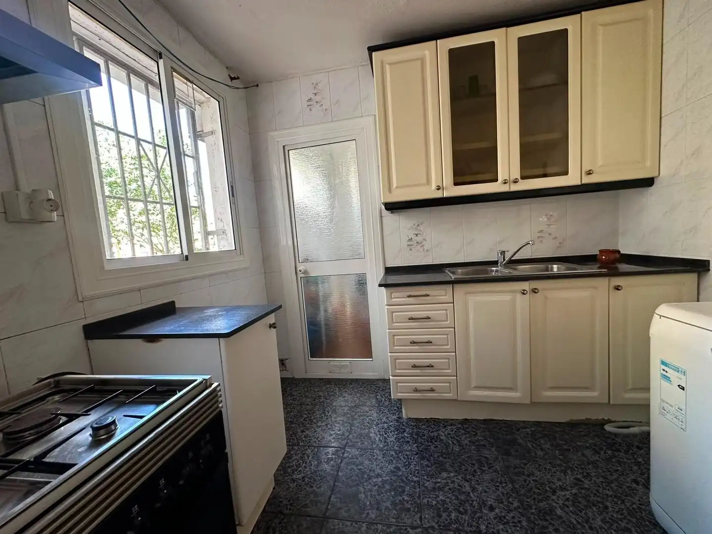 Cocina de Piso en venta en Badia del Vallès con Calefacción y Balcón