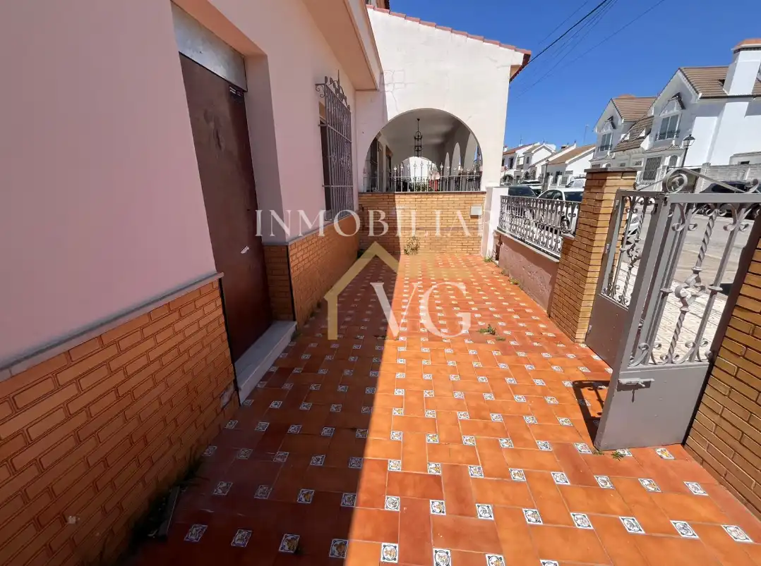 Vista exterior de Casa o chalet en venta en Umbrete