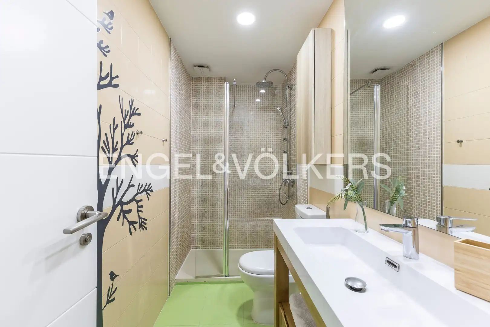 Bany de Àtic de lloguer en Madrid amb Aire condicionat, Calefacció i Parquet