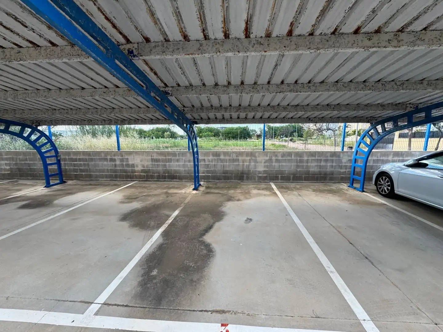 Aparcament de Apartament de lloguer en Piles amb Forn, Balcó i Piscina comunitària