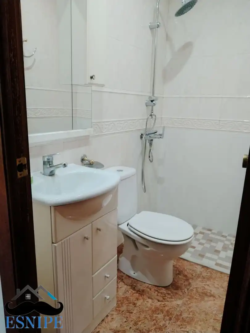 Badezimmer von Wohnung zum Verkauf in Archena mit Klimaanlage und Balkon