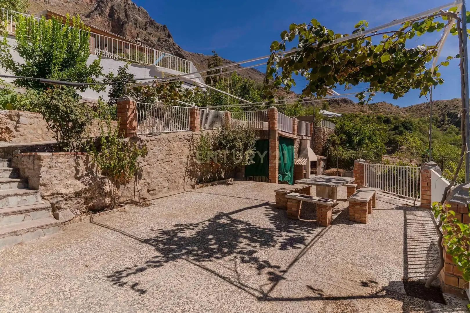 Terraza de Casa o chalet en venta en Güéjar Sierra con Jardín privado, Trastero y Piscina