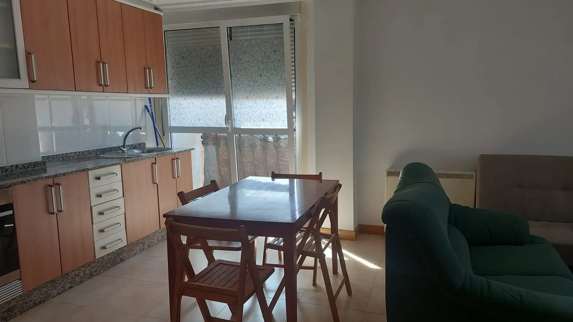 Comedor de Apartamento en venta en Castellanos de Moriscos con Calefacción, Amueblado y Horno