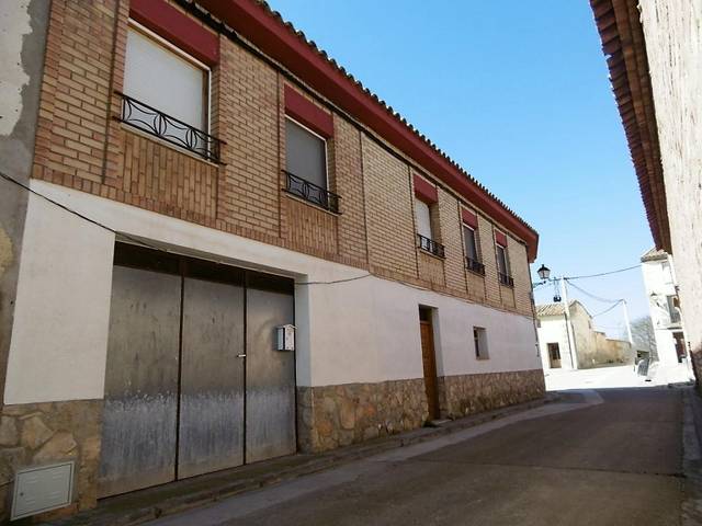 Casa-chalet en Venta en Monzón