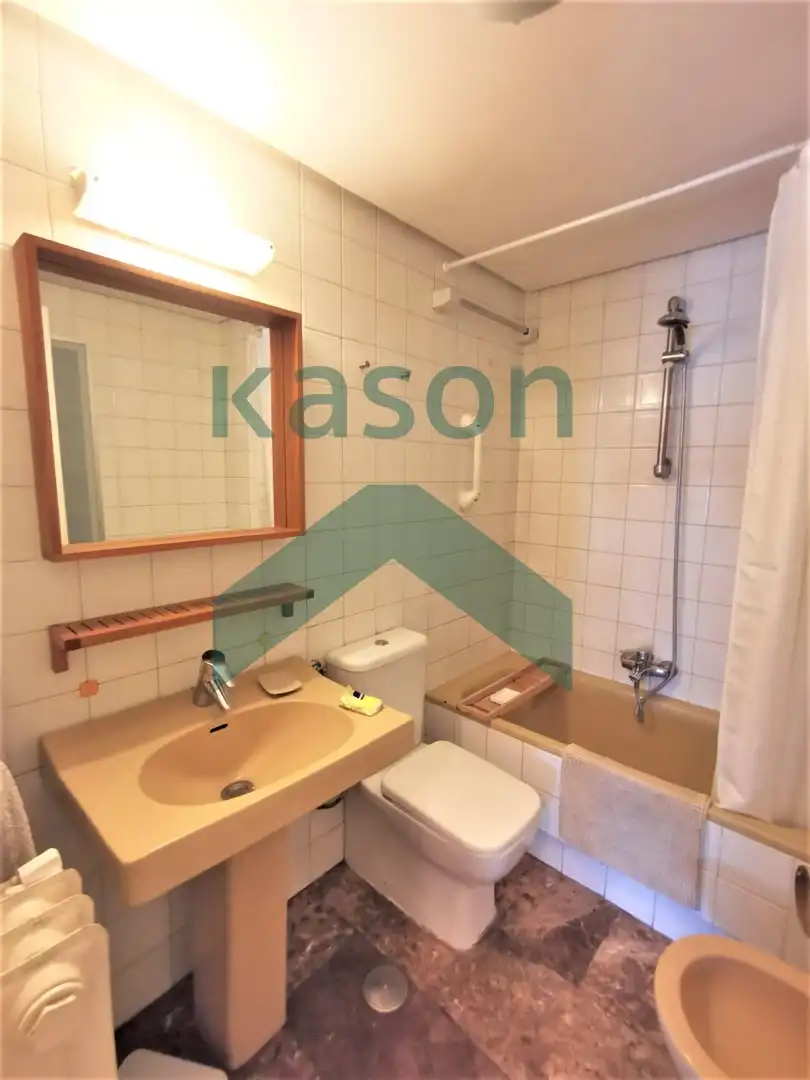 Bany de Apartament de lloguer en Chamartín