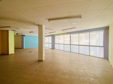 Local commercial à vendre à Avinguda Marignane 7