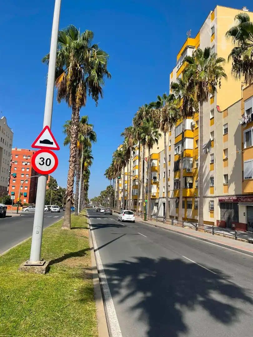 Vista exterior de Pis en venda en Huelva amb Terrassa