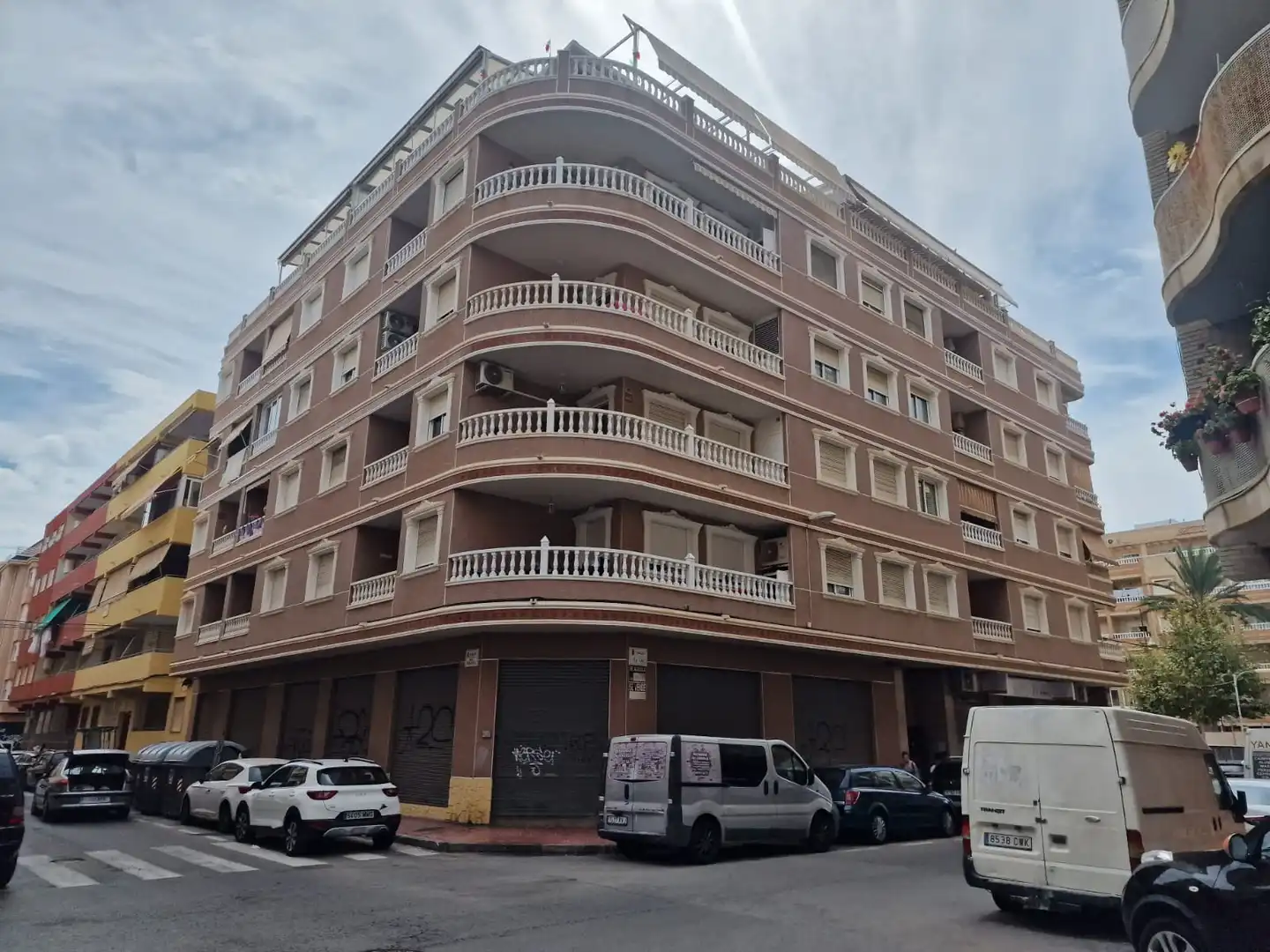 Vista exterior de Apartament en venda en Torrevieja amb Aire condicionat, Terrassa i Moblat