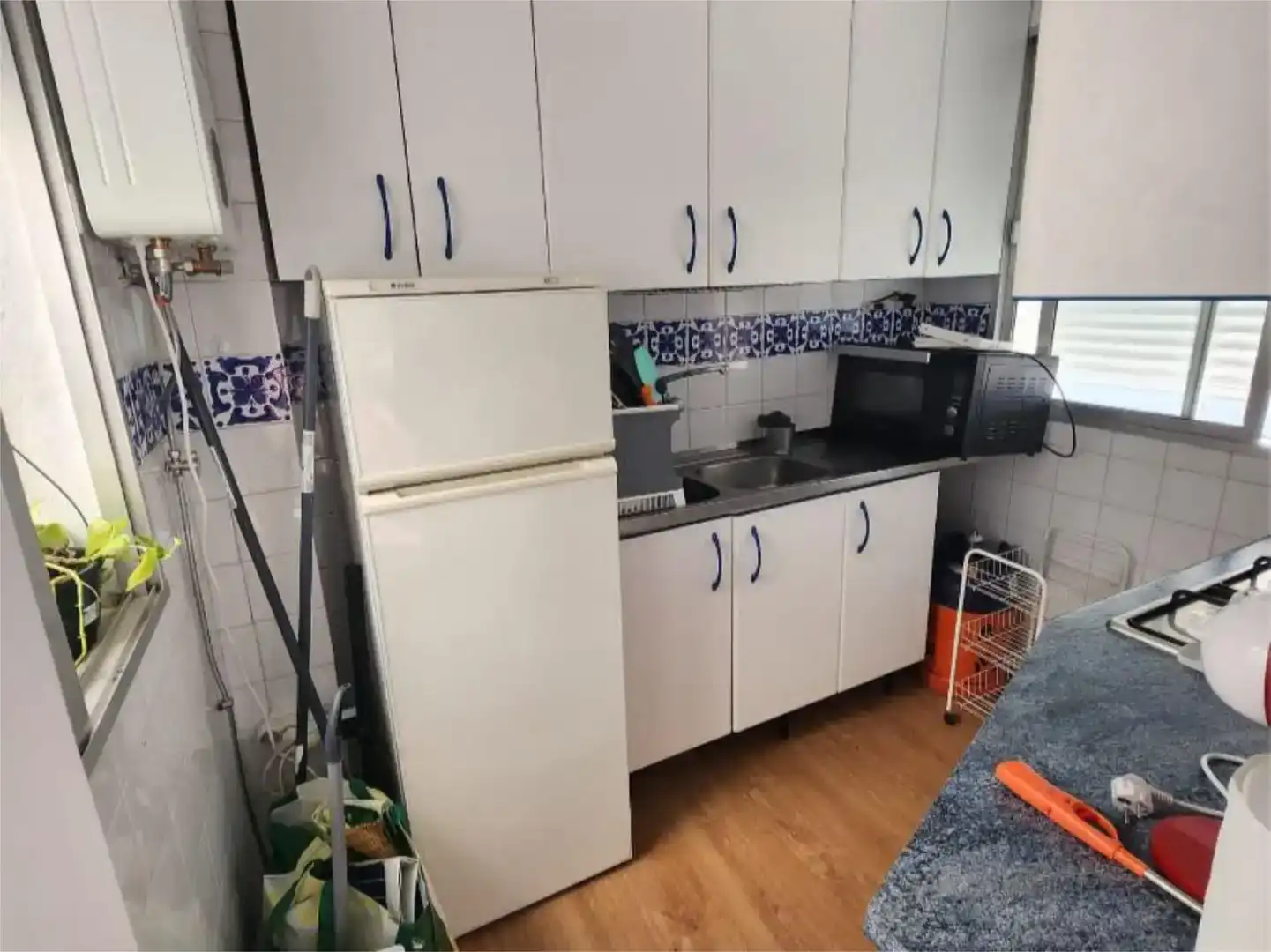 Cuina de Pis en venda en Estepona amb Aire condicionat, Jardí privat i Parquet