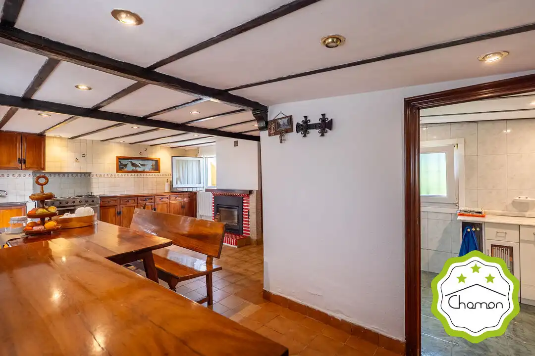 Esszimmer von Country house zum Verkauf in Erandio mit Heizung, Privatgarten und Terrasse