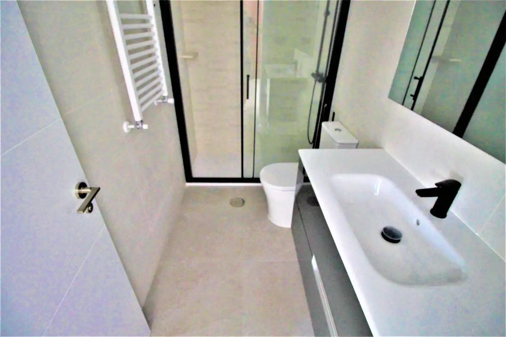 Bathroom of Flat for rent in Carabanchel