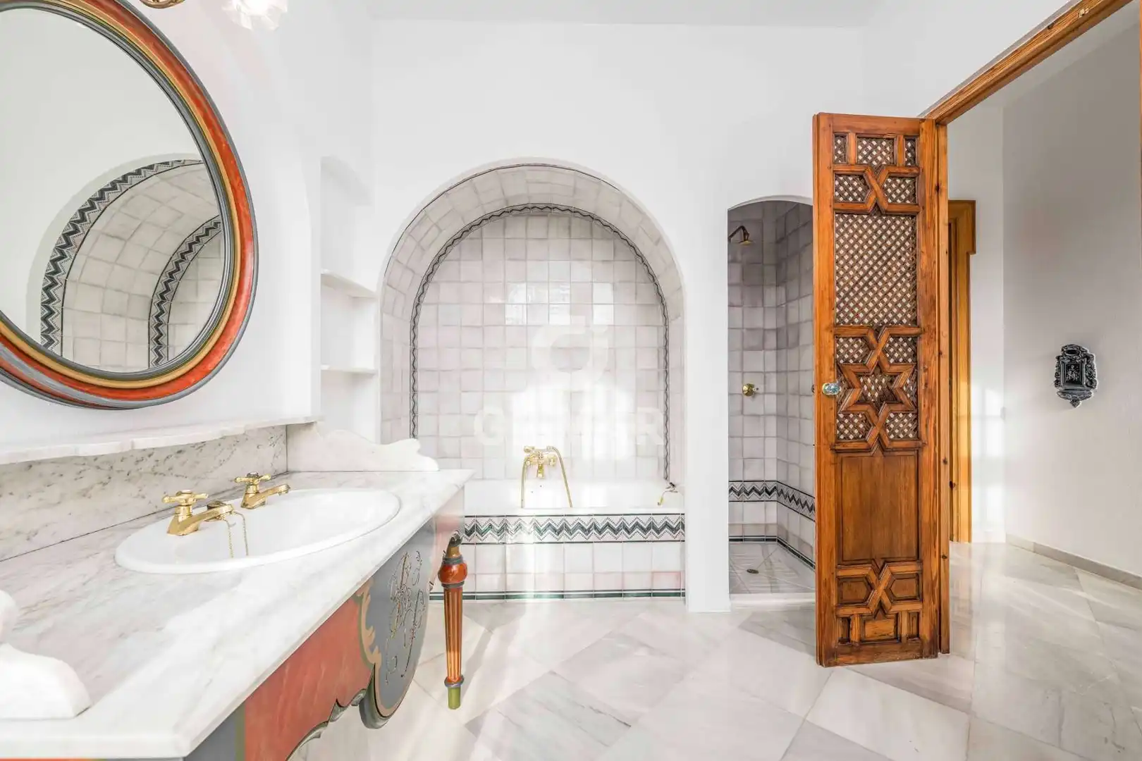 Baño de Casa o chalet en venta en Valencina de la Concepción con Calefacción, Jardín privado y Piscina