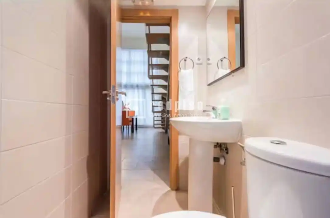 Bany de Loft en venda en Madrid amb Aire condicionat, Calefacció i Jardí privat