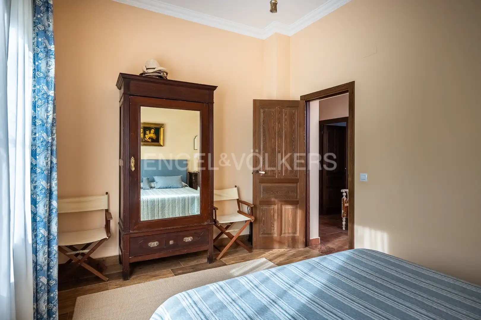 Habitación de Finca rústica en venta en Olivares con Calefacción, Jardín privado y Piscina