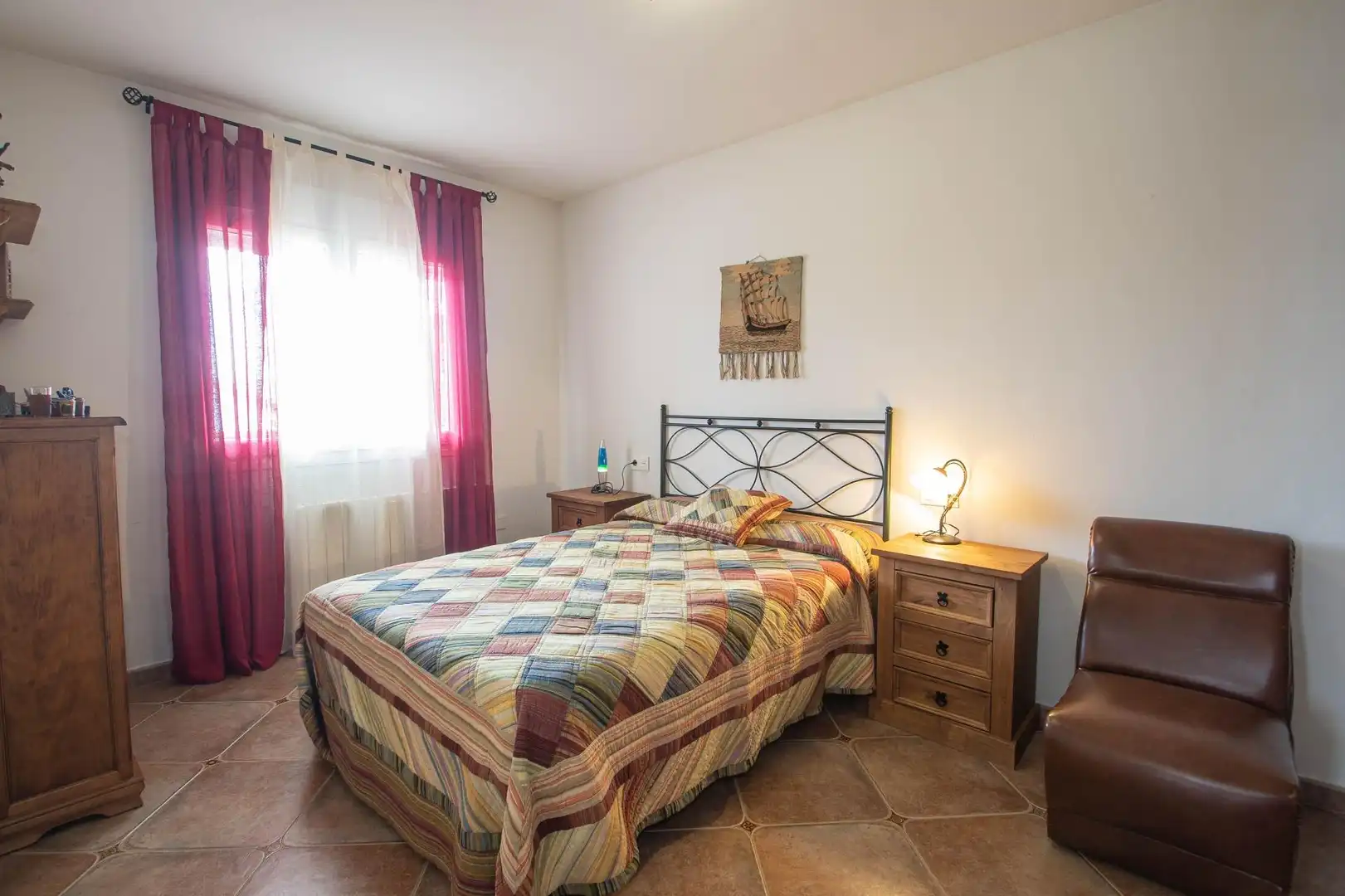 Dormitori de Casa o xalet en venda en Nívar amb Aire condicionat, Calefacció i Jardí privat