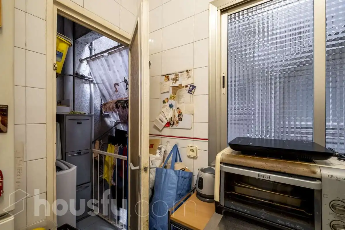 Cocina de Piso en venta en Barcelona con Balcón