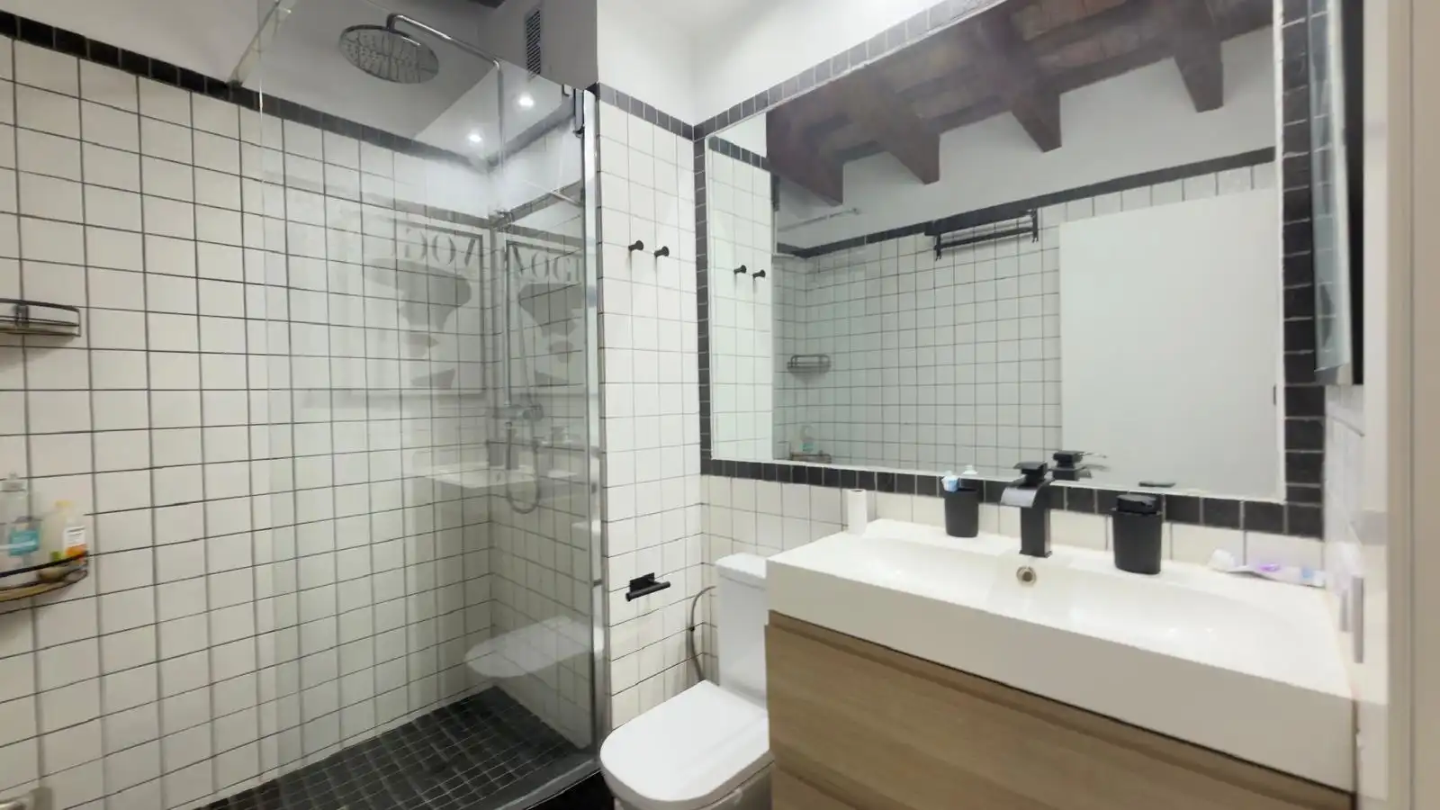 Baño de Piso de alquiler en Valencia con Aire acondicionado, Calefacción y Parquet