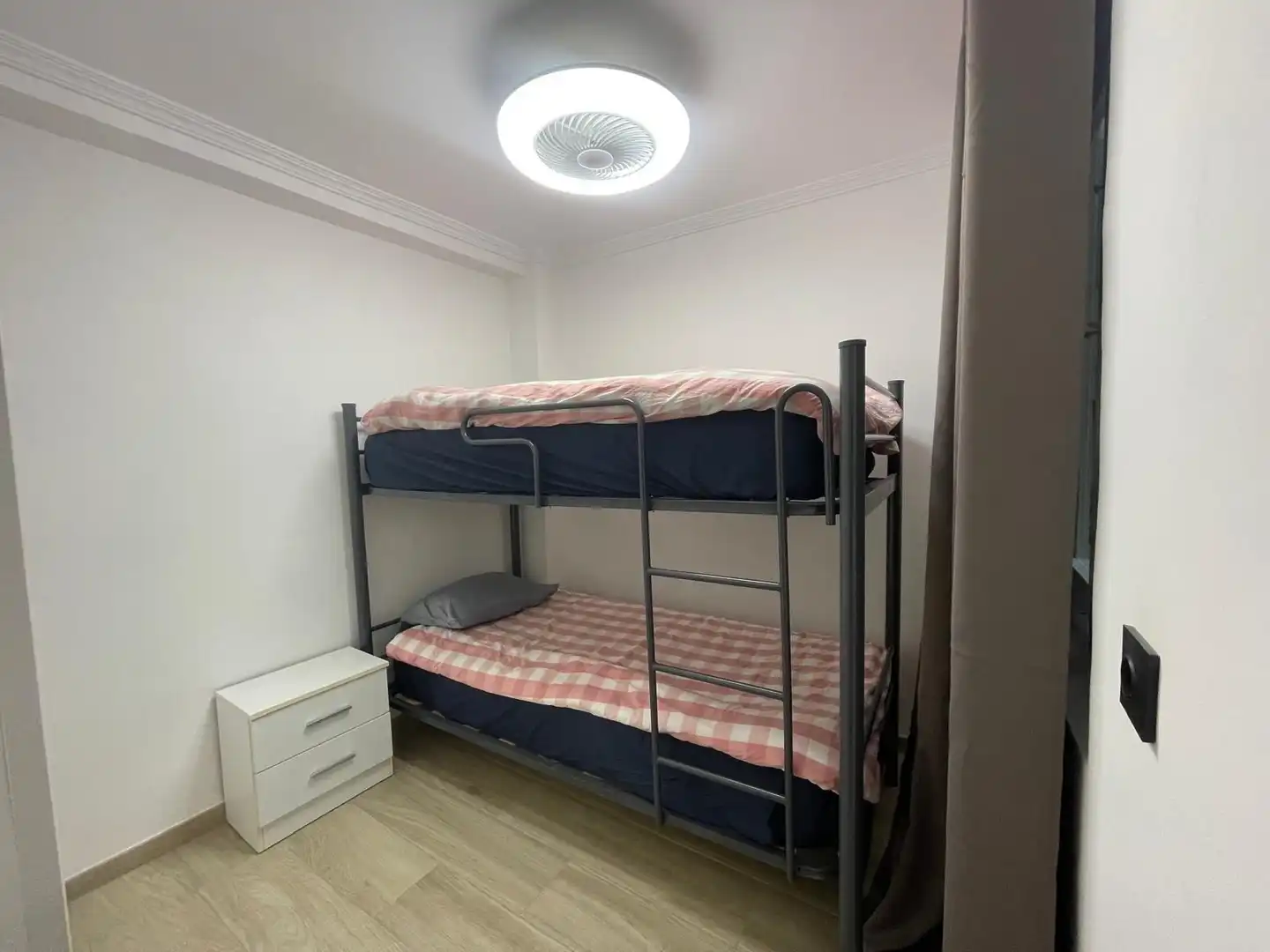 Bedroom of Apartments for rent in Santa Pola  with Furnished