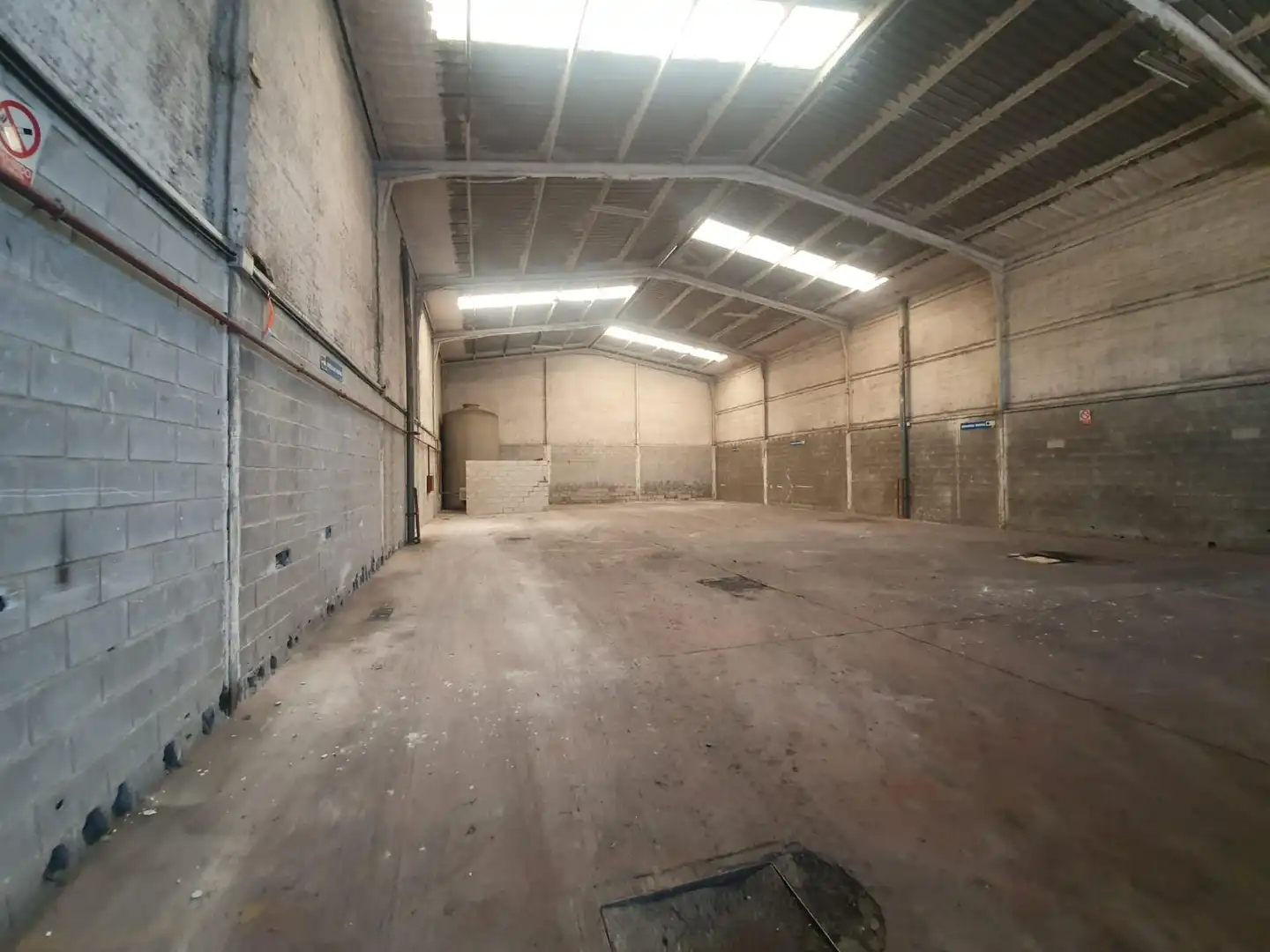 Nau industrial de lloguer en Dos Hermanas