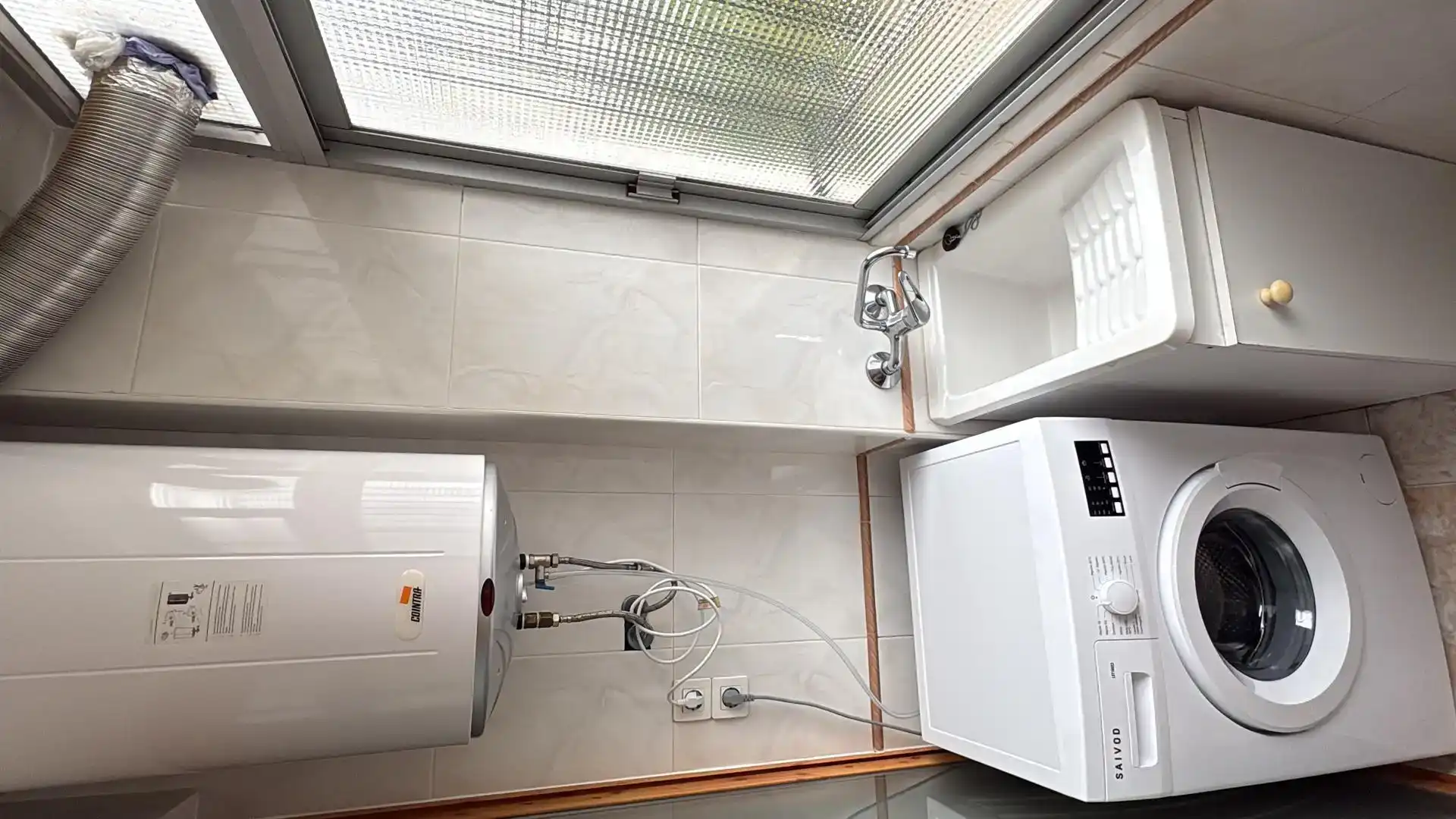 Cuina de Apartament per a compartir en Granada amb Jardí privat i Balcó