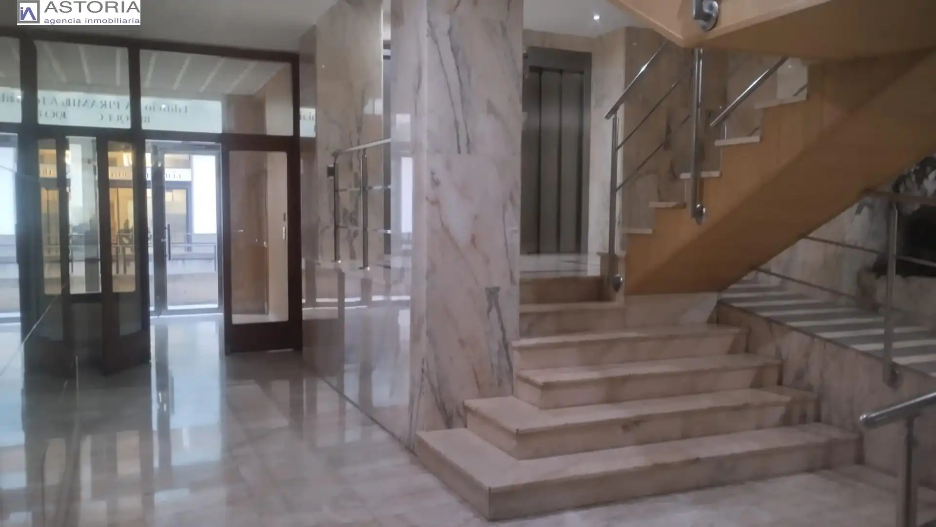 Flat for rent in Granada  with Air Conditioner, Furnished and Balcony