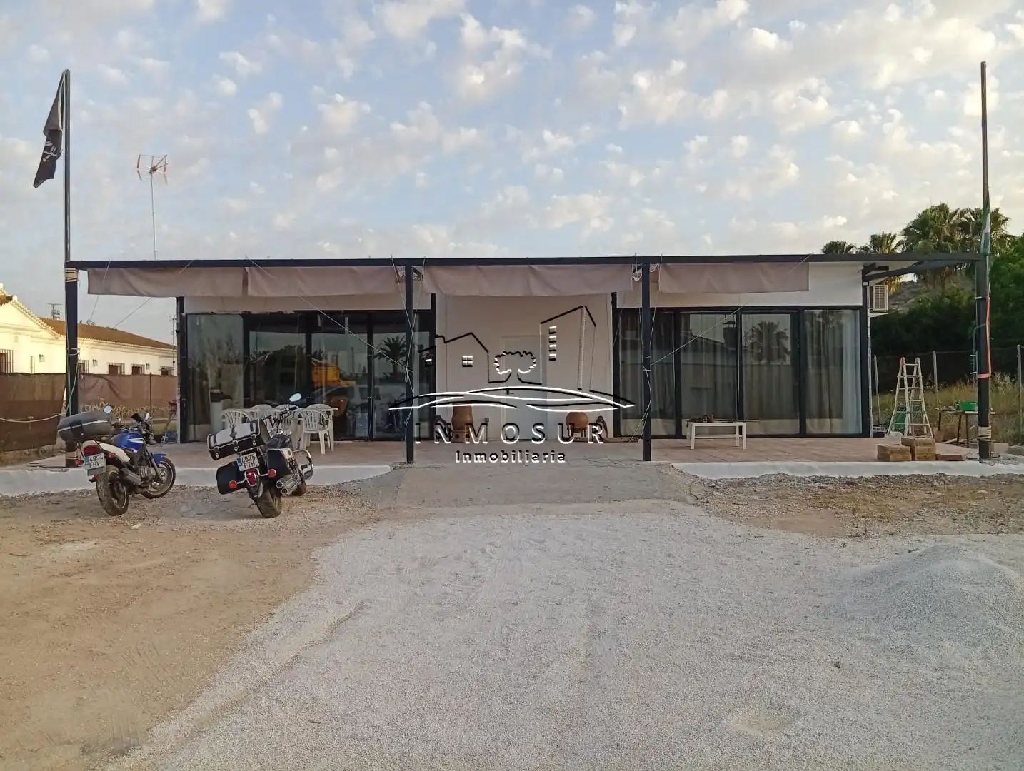 Vista exterior de Casa o chalet de alquiler en Lucena con Piscina y Amueblado