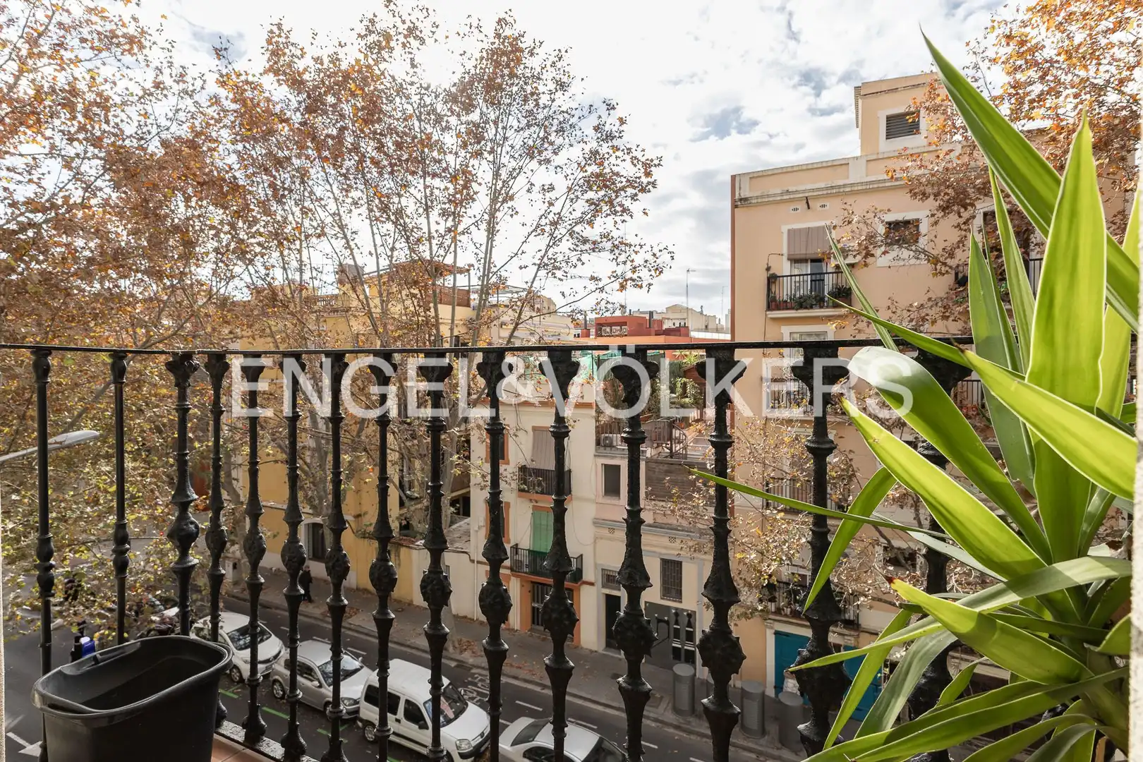 Vista exterior de Piso en venta en Barcelona con Aire acondicionado, Calefacción y Parquet