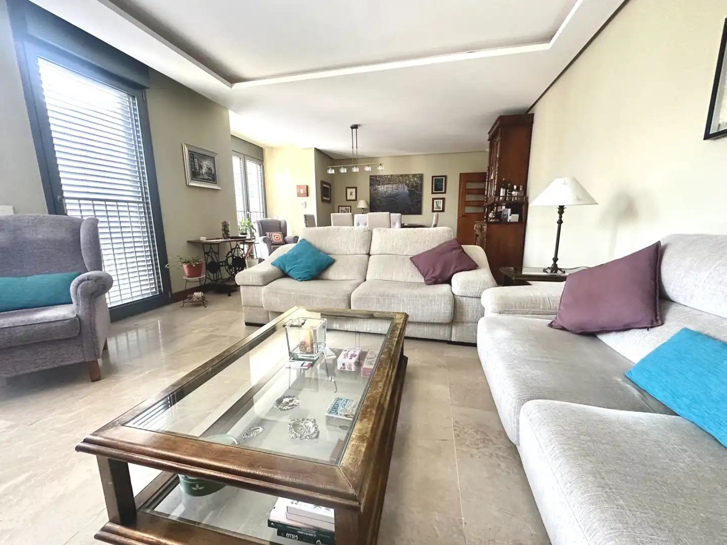 Living room of Flat for sale in Madrid  with Air Conditioner, Heating and Storage room