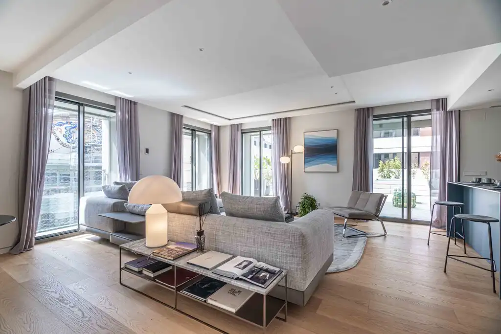 Sala d'estar de Apartament en venda en Barcelona amb Terrassa, Moblat i Jacuzzi